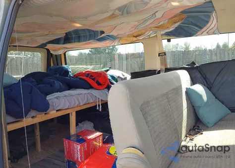 2005 Ford E-350 Super Duty Chateau/Xl/Xlt из США, поврежденный, VIN 1FBNE31L65HA93377